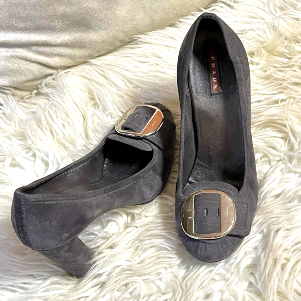 Prada pumps EUC size 39.5